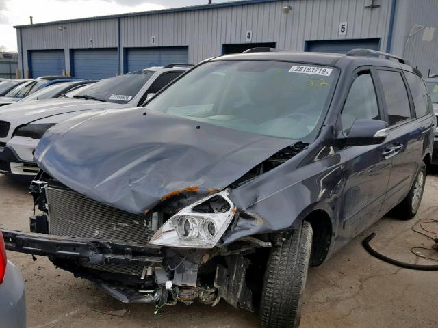 KNDMG4C70E6542331 - 2014 KIA SEDONA LX GRAY photo 2