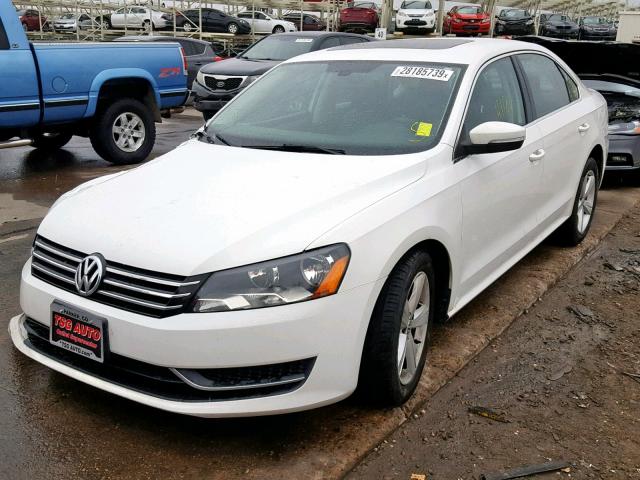 1VWBP7A32DC060711 - 2013 VOLKSWAGEN PASSAT SE WHITE photo 2