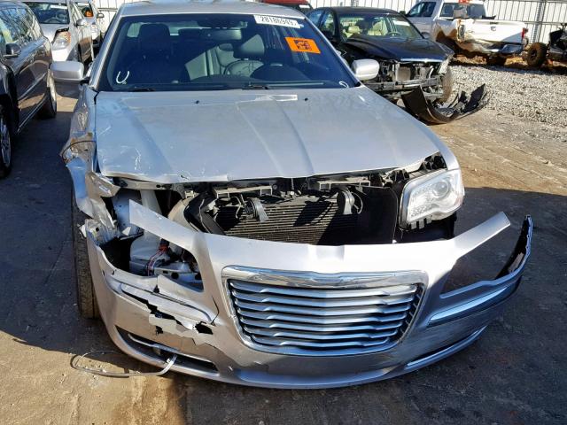 2C3CCAAG0CH116373 - 2012 CHRYSLER 300 SILVER photo 9