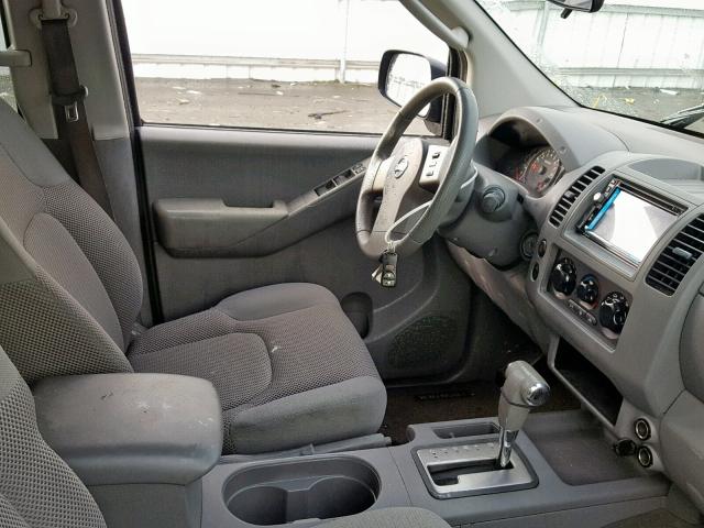 1N6AD09U07C409619 - 2007 NISSAN FRONTIER C GRAY photo 5