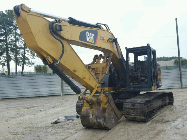 CAT0320EETFX00434 - 2013 CATERPILLAR 320E YELLOW photo 2