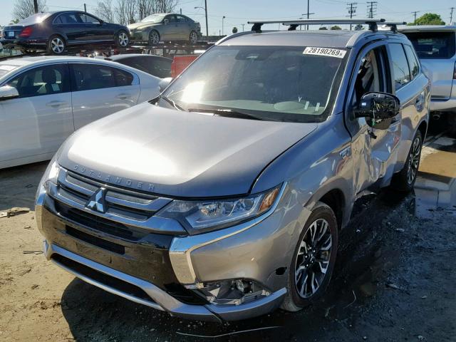 JA4J24A56JZ070657 - 2018 MITSUBISHI OUTLANDER GRAY photo 2