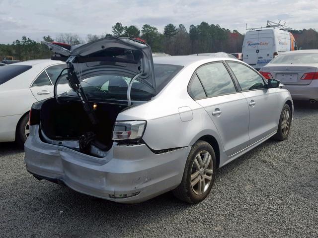 3VW2K7AJ9FM242145 - 2015 VOLKSWAGEN JETTA BASE SILVER photo 4