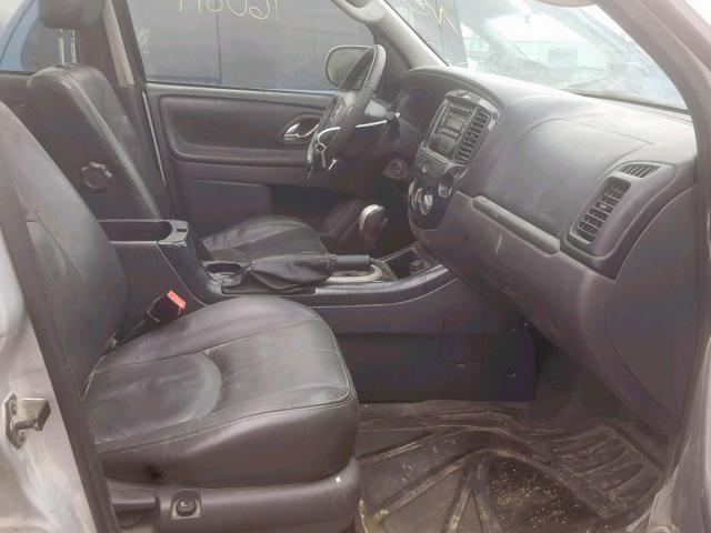 4F2YZ06166KM19007 - 2006 MAZDA TRIBUTE S SILVER photo 5