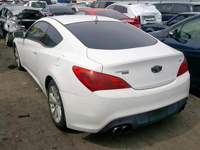 KMHHT6KD8AU013887 - 2010 HYUNDAI GENESIS CO WHITE photo 3