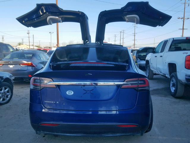 5YJXCAE27HF035766 - 2017 TESLA MODEL X BLUE photo 9