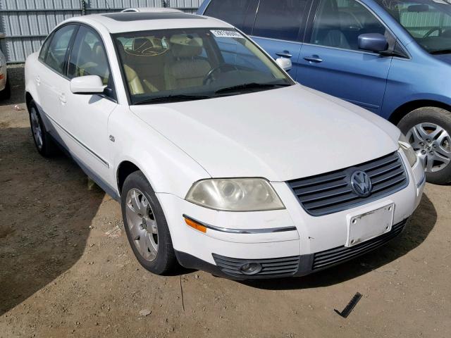 WVWTH63B81E154644 - 2001 VOLKSWAGEN PASSAT GLX WHITE photo 1