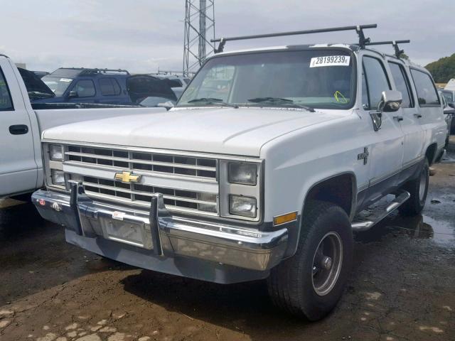 1GNEV16K7HF130864 - 1987 CHEVROLET SUBURBAN V WHITE photo 2