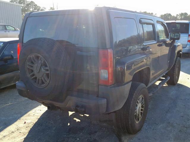 5GTDN136168315157 - 2006 HUMMER H3 BLACK photo 4