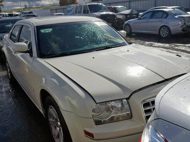 2C3KA53G36H514672 - 2006 CHRYSLER 300 TOURIN CREAM photo 1