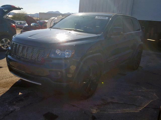 1C4RJEAG0DC588385 - 2013 JEEP GRAND CHER BLACK photo 2