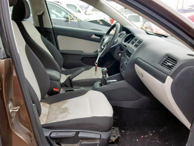 3VW1K7AJ9FM242657 - 2015 VOLKSWAGEN JETTA BASE BROWN photo 5
