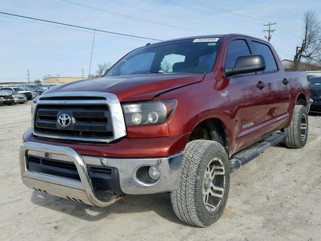 5TFDW5F15AX107194 - 2010 TOYOTA TUNDRA CRE RED photo 2