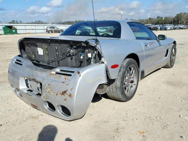 1G1YY12S325103072 - 2002 CHEVROLET CORVETTE Z SILVER photo 4