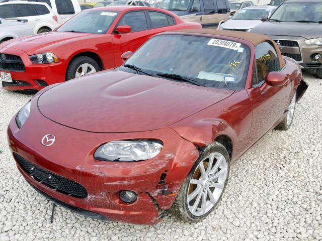 JM1NC25F260119974 - 2006 MAZDA MX-5 MIATA MAROON photo 2