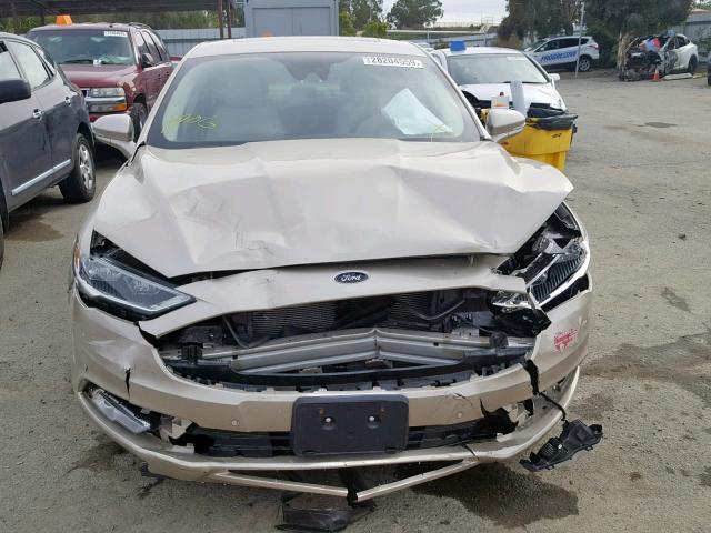 3FA6P0SU5HR294549 - 2017 FORD FUSION TIT GOLD photo 9