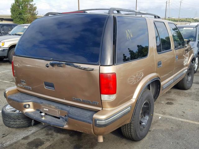 1GNCS13W3X2107403 - 1999 CHEVROLET BLAZER BROWN photo 4