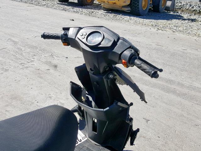 L9NTEACB4G1000915 - 2016 OTHER SCOOTER BLACK photo 5