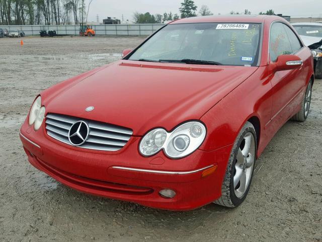 WDBTJ65J95F152876 - 2005 MERCEDES-BENZ CLK 320C RED photo 2