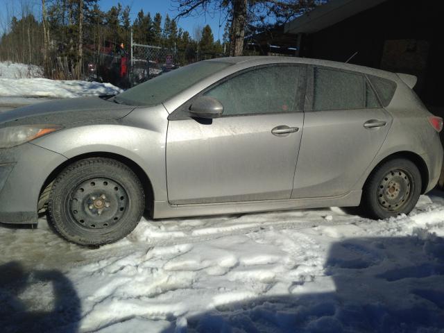 JM1BL1L52B1468192 - 2011 MAZDA 3 S GRAY photo 2