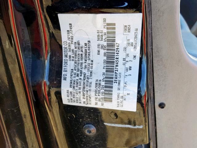 3FAHP37N45R142947 - 2005 FORD FOCUS ZX5 BLACK photo 10