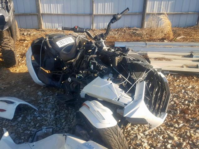 2BXREDD24GV003101 - 2016 CAN-AM SPYDER ROA WHITE photo 1