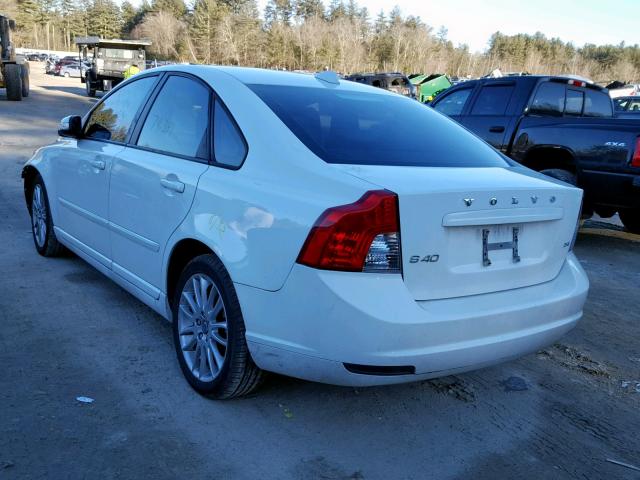 YV1382MS0A2495443 - 2010 VOLVO S40 2.4I WHITE photo 3