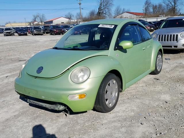 3VWBK21C42M418825 - 2002 VOLKSWAGEN NEW BEETLE GREEN photo 2