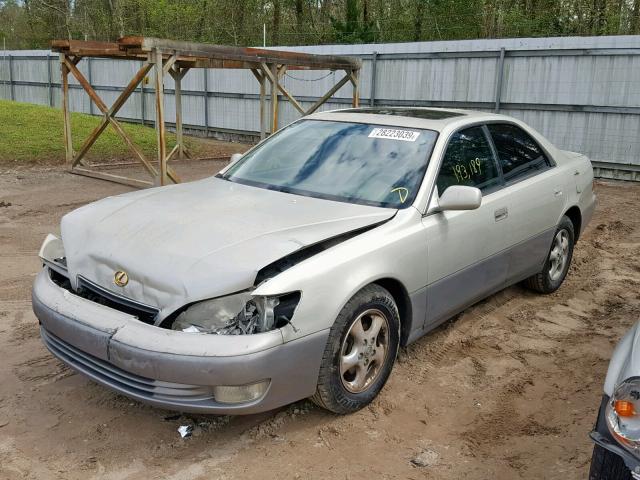 JT8BF22GXV0026835 - 1997 LEXUS ES 300 BROWN photo 2