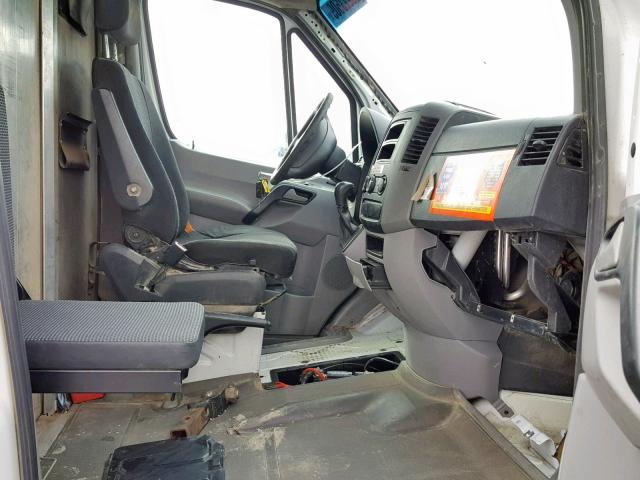 WD3PE8CB6C5697431 - 2012 MERCEDES-BENZ SPRINTER WHITE photo 5