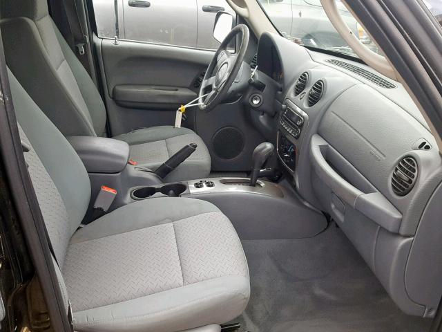 1J4GL38K45W722065 - 2005 JEEP LIBERTY RE BLACK photo 5