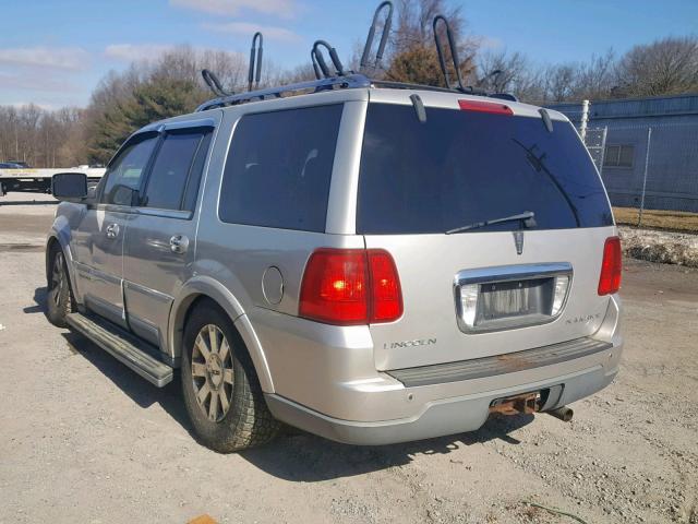 5LMFU28R53LJ42577 - 2003 LINCOLN NAVIGATOR SILVER photo 3