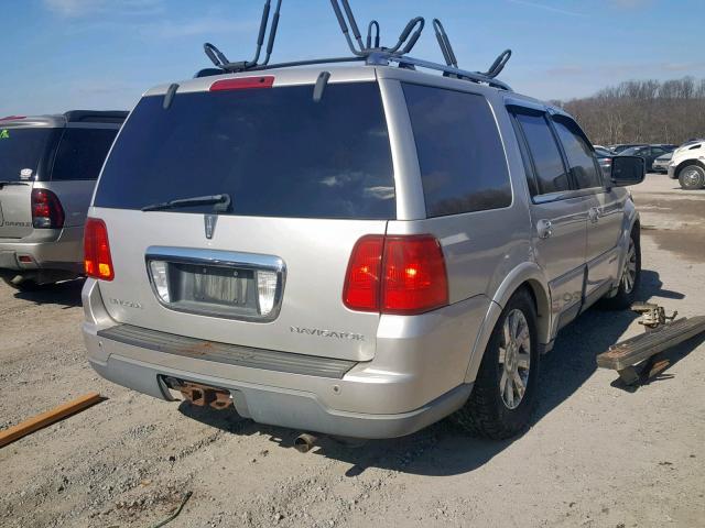 5LMFU28R53LJ42577 - 2003 LINCOLN NAVIGATOR SILVER photo 4