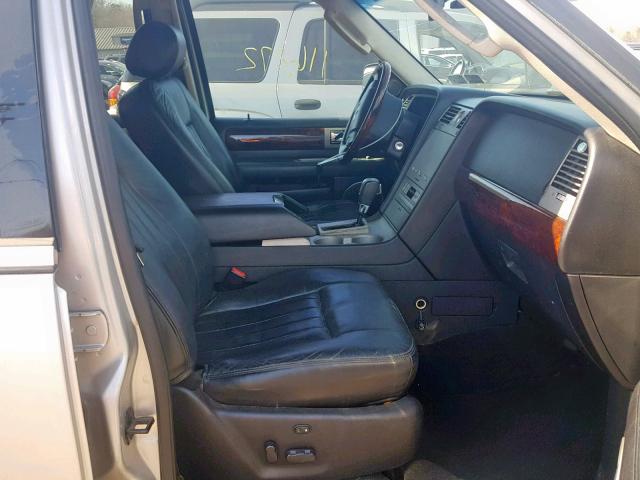 5LMFU28R53LJ42577 - 2003 LINCOLN NAVIGATOR SILVER photo 5