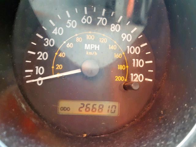 KL1TJ62664B157757 - 2004 CHEVROLET AVEO LS RED photo 8