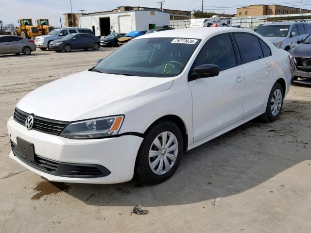 3VW2K7AJXCM364881 - 2012 VOLKSWAGEN JETTA BASE WHITE photo 2