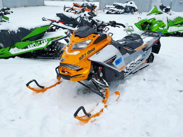 2BPSUMKLXKV000101 - 2019 SKI DOO RENEGADE YELLOW photo 2