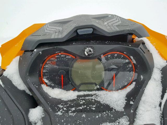 2BPSUMKLXKV000101 - 2019 SKI DOO RENEGADE YELLOW photo 8