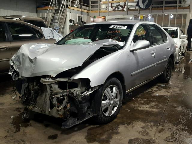 1N4DL01D8YC211795 - 2000 NISSAN ALTIMA XE SILVER photo 2