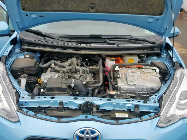 JTDKDTB39G1133267 - 2016 TOYOTA PRIUS C BLUE photo 7