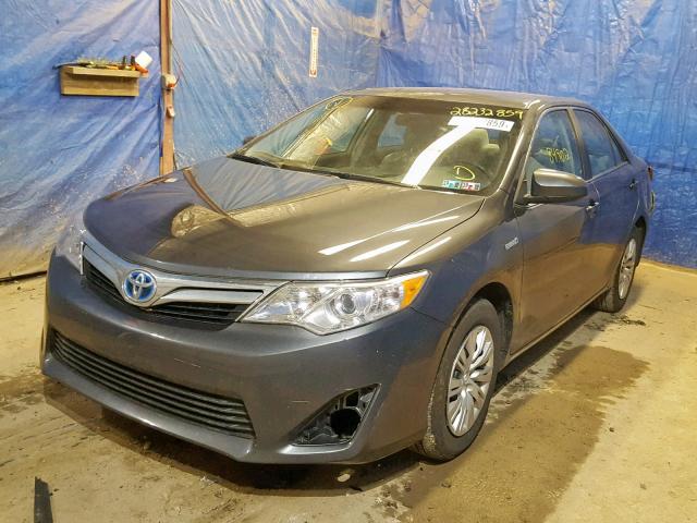 4T1BD1FK4CU058116 - 2012 TOYOTA CAMRY HYBR GRAY photo 2