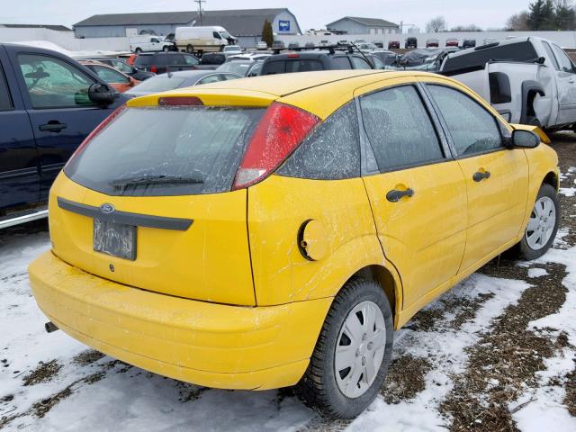 1FAFP37N67W249649 - 2007 FORD FOCUS ZX5 YELLOW photo 4