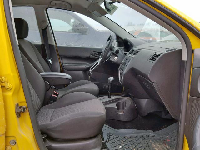 1FAFP37N67W249649 - 2007 FORD FOCUS ZX5 YELLOW photo 5