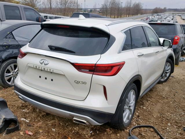 3PCAJ5M32KF106005 - 2019 INFINITI QX50 ESSEN WHITE photo 4