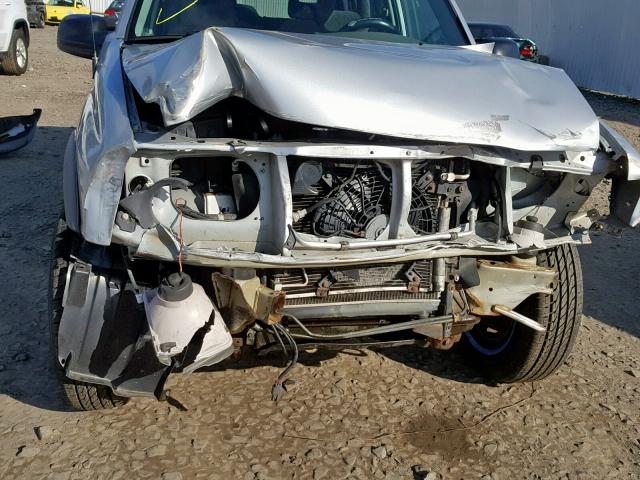 2CNBJ734246900971 - 2004 CHEVROLET TRACKER ZR SILVER photo 9