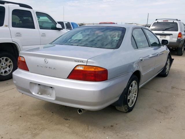 19UUA5662YA062174 - 2000 ACURA 3.2TL SILVER photo 4