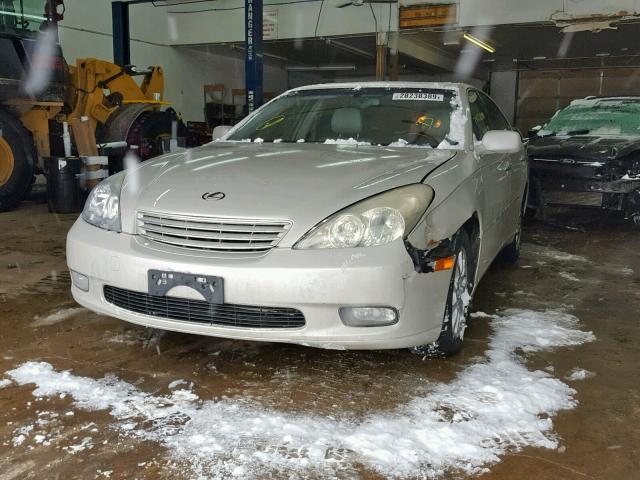 JTHBA30G045010300 - 2004 LEXUS ES 330 SILVER photo 2