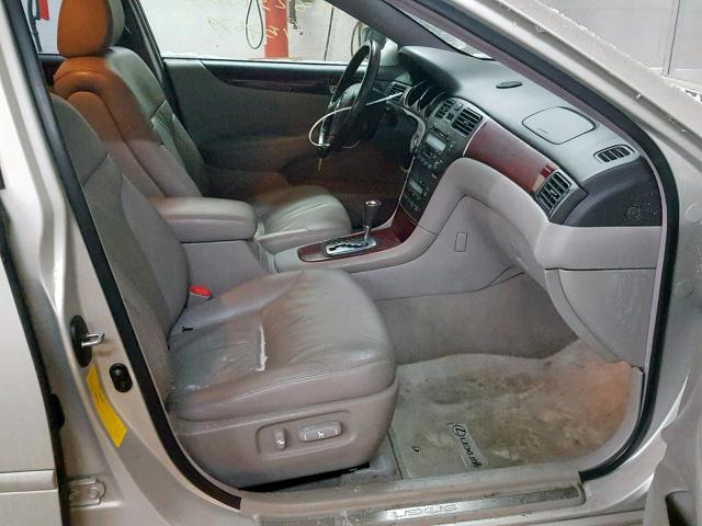 JTHBA30G045010300 - 2004 LEXUS ES 330 SILVER photo 5