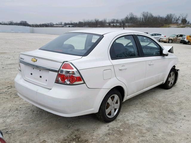 KL1TD56E89B626132 - 2009 CHEVROLET AVEO LS WHITE photo 4