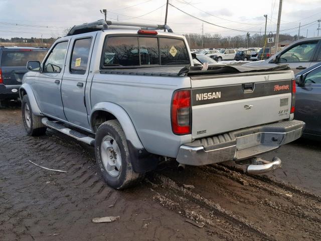 1N6ED27T6YC370642 - 2000 NISSAN FRONTIER C SILVER photo 3